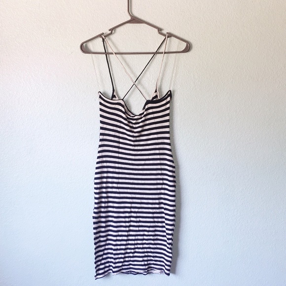 Windsor Split Dress - Picture 4 of 4